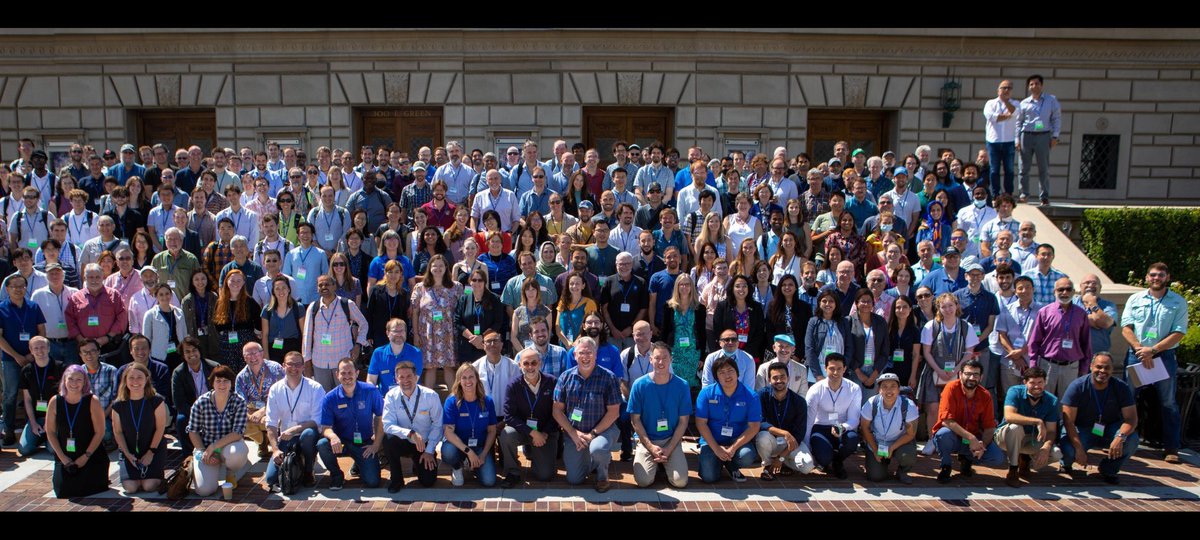 Just wrapped up the wonderful meeting #NISARScience22 🛰✨ If you look really closely you can see so many fantastic, talented scientists melting alive in over 100 degree weather and still smiling with excitement over all the future possibilities of InSAR! 🔥🔥🔥
