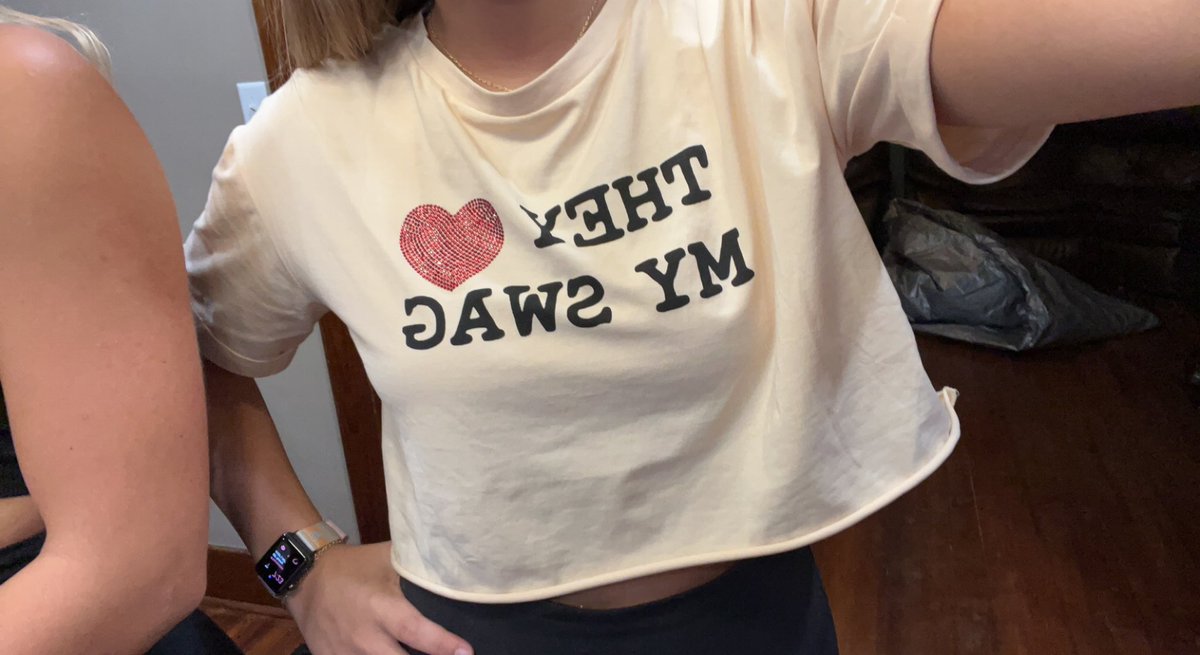 ksfox19's tweet photo. #theyheartmyswag https://t.co/fGiB3muCwv
