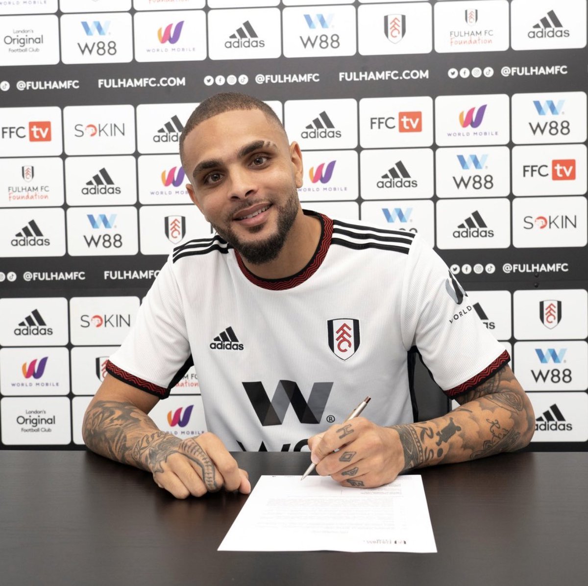 the_futbul's tweet photo. ✍️: Fulham sign Layvin Kurzawa on a season long loan 

#FulhamFC https://t.co/DIYuInIkT8