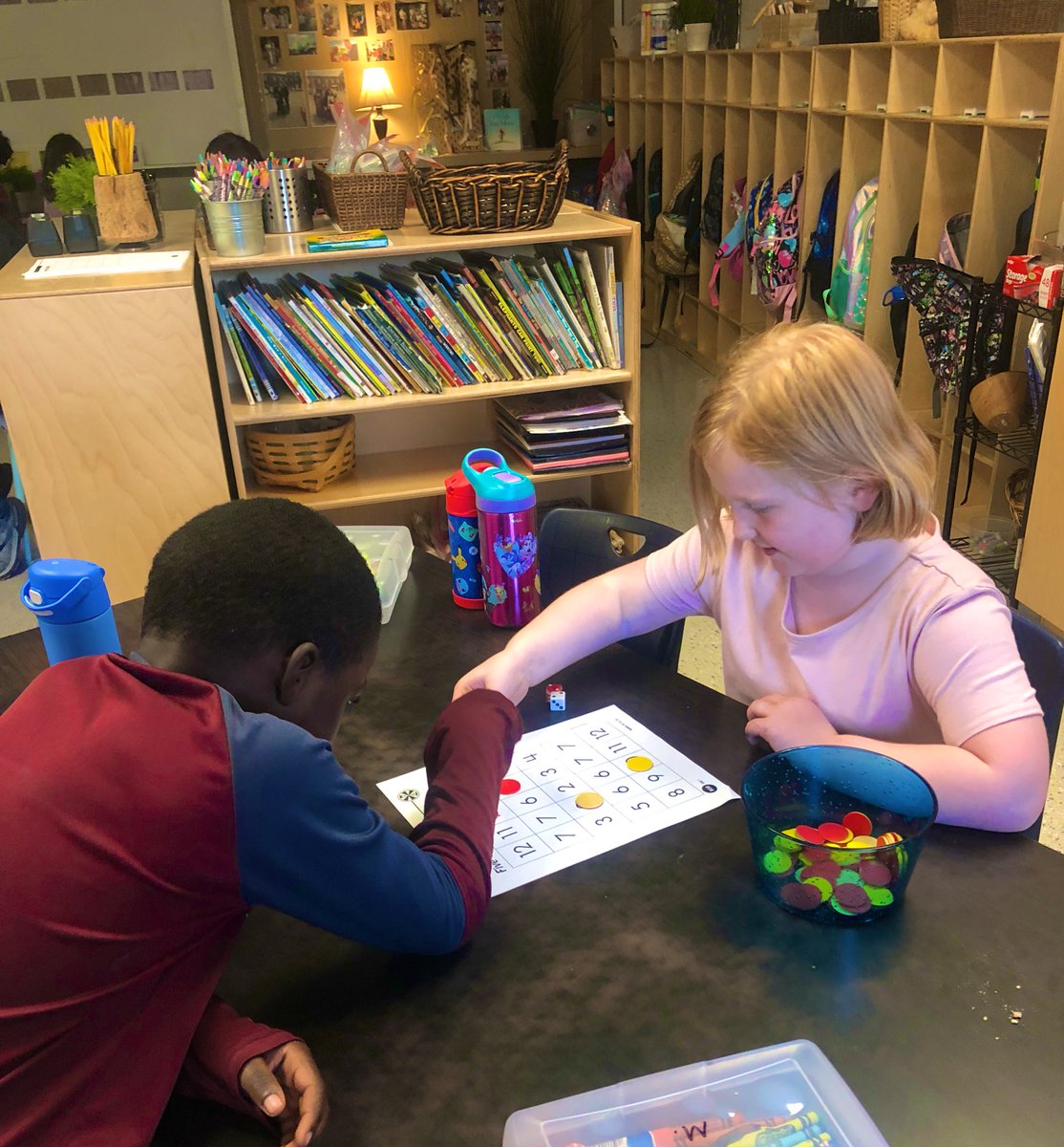ruiz1stgrade's tweet image. #mathpartners #ruiz1stgrade #hopewellheroes #WEareLakota #mathworkshop