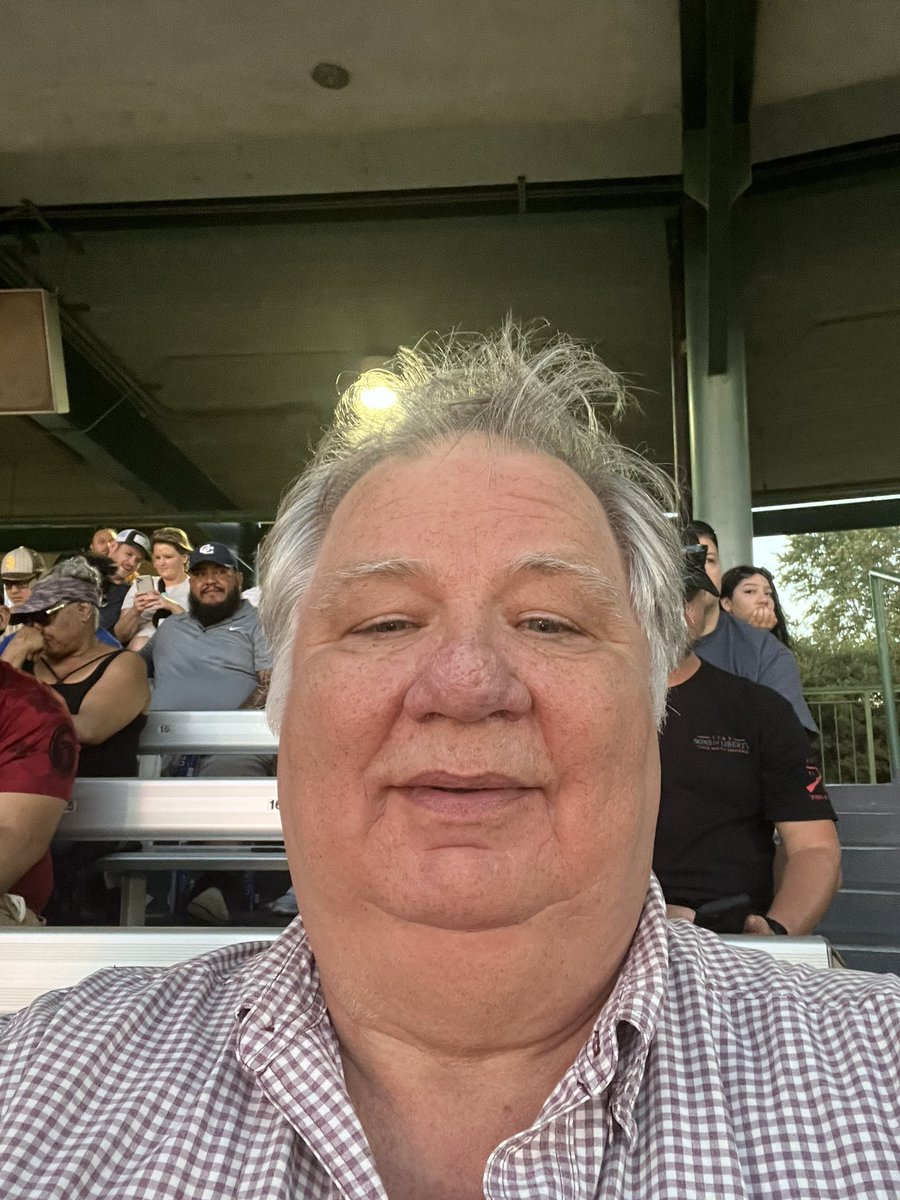 rheyden57's tweet photo. #GreatClipsGreatCuts https://t.co/melzcvzqkO