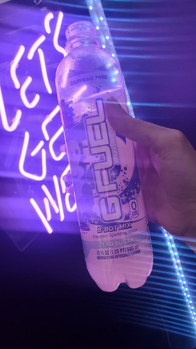 OK so. I have learned something about myself today.  The only time id ever had anything Pina Colada flavored<a href="/tag/gfuel"class="tags"><span>#gfuel</span></a>