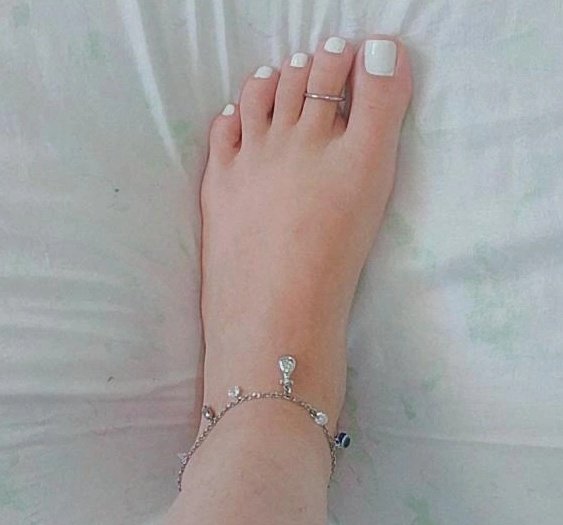 sschrutekink's tweet photo. Tell me if u want more pics ๐
#feet #feetfethish #feetpicsforsales #feetqueens #feetfetiche #pezinhos #pes #pesinhos #pes34 #pes35 #solinhas #solas #feetfinder https://t.co/EpPeBq26Mu