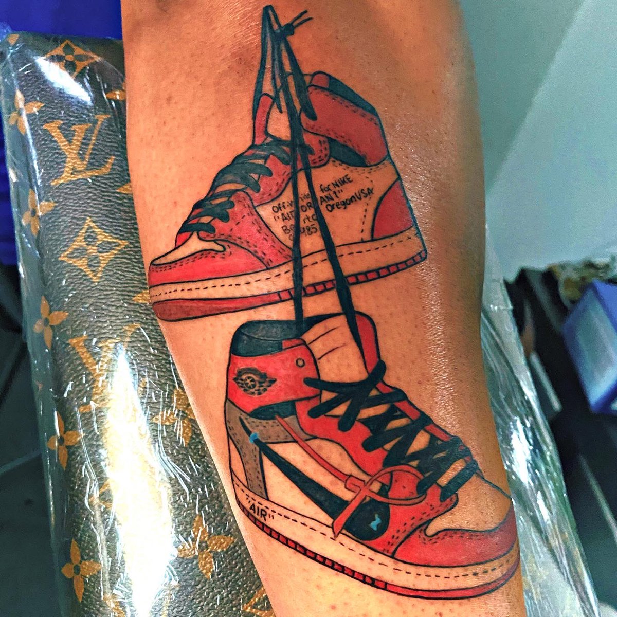 MZINKBOMB's tweet photo. Jordan 1 Retro
High Off-White
Chicago ///
#Inkbomb
#jordanoffwhite
#sneakerhead
#virgilabloh
#shoes
#Inkhard
#Inkharder https://t.co/VR93Fiiffr