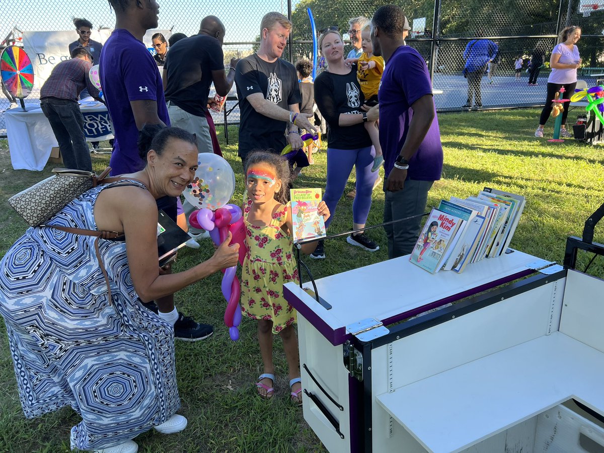 PaulGrondahl's tweet photo. I had fun riding @CDPHP Book Bike on behalf of @GrassrootGivers to a Back To School kids &amp; families community event organized by @CoachKillingsDK @UAlbanyMBB @UAlbanyWBB The @nyswi loves collaboration &amp; community engagement. @brieflyJCE @UAlbanyGovRel @UAlbanyNews @ualbanyalumni https://t.co/oijYBKZCRE