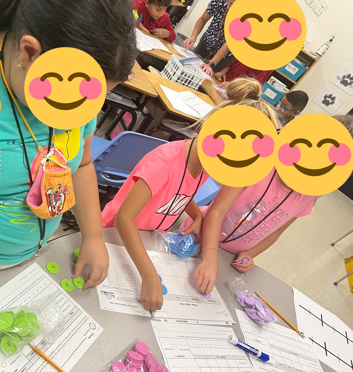 3rd graders in Mrs. Poulos’s class comparing 4-digit numbers using real world situations. Loved the student engagement and excitement! <a href="/HCPS_Kingswood/">Kingswood Elementary</a> @STEMscopesMath