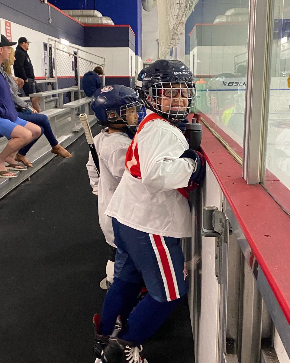 KellyJoNo's tweet photo. Back to work for a new season with the Boston Junior Rangers! ❤️💙❤️ https://t.co/Gq7B3znNCc