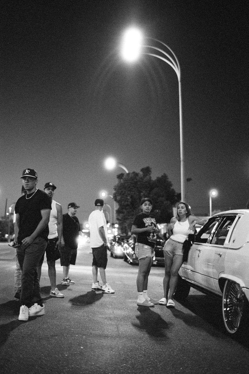 StephenVanasco's tweet photo. Valley Life on Van Nuys Blvd. https://t.co/MmWl40dI4t