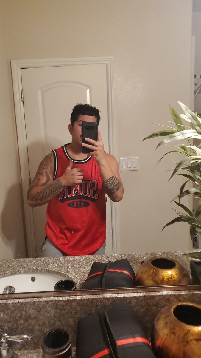 IsaiahMuro's tweet photo. @Sidemen shirt arrived thought these were going to run small but probably should of went with a medium 10/10 tho super great quality!! https://t.co/T2xstSrro3