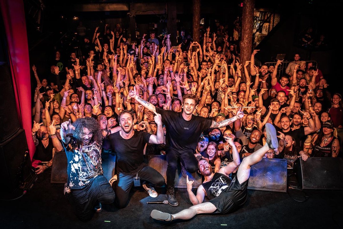thisismonuments's tweet photo. TX and AZ, thank you for the wild ride!! We’re hitting up California next, starting with San Diego tonight 🤘
———
#monuments #thisismonuments #tour #tourlyfe #metal #progressivemetal #djent #crowdsurfing #texas #cali #heavymusic #riffs #live https://t.co/H4ZJohUAqT