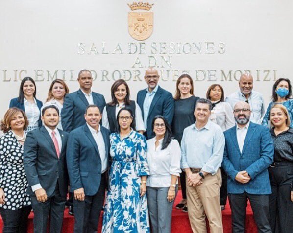 luisverasj's tweet photo. En la conferencia con el Sr. Juan Vereecken, presidente de Maxwell Leadership Latinoamerica, denominada “Tu Liderazgo: clave para un futuro brillante”. 
@CarolinaMejiaG @AlcaldiaDN @JuanVereecken #DominicanaSeTransforma https://t.co/FK73xxlLGy