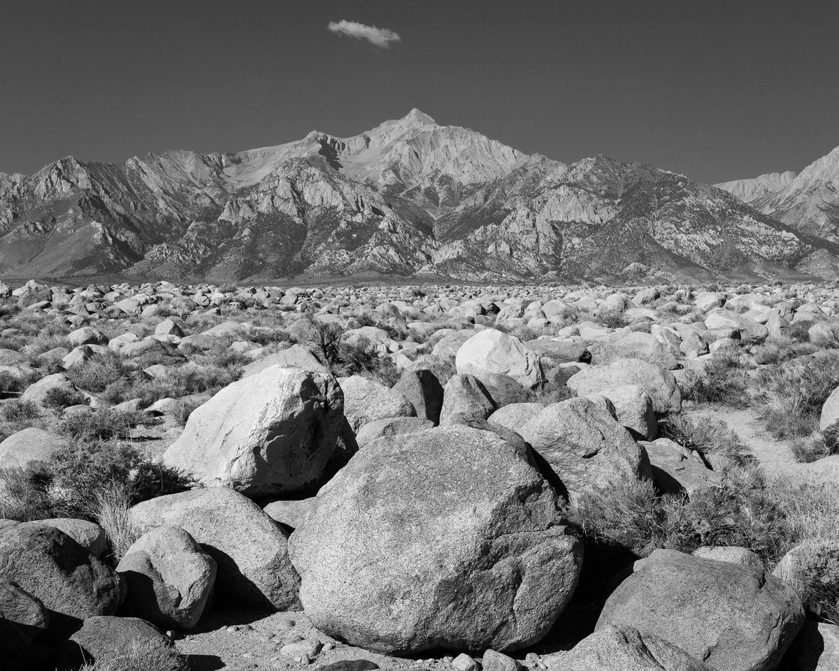 barque's tweet image. Mount Williamson and Ansel’s boulders.