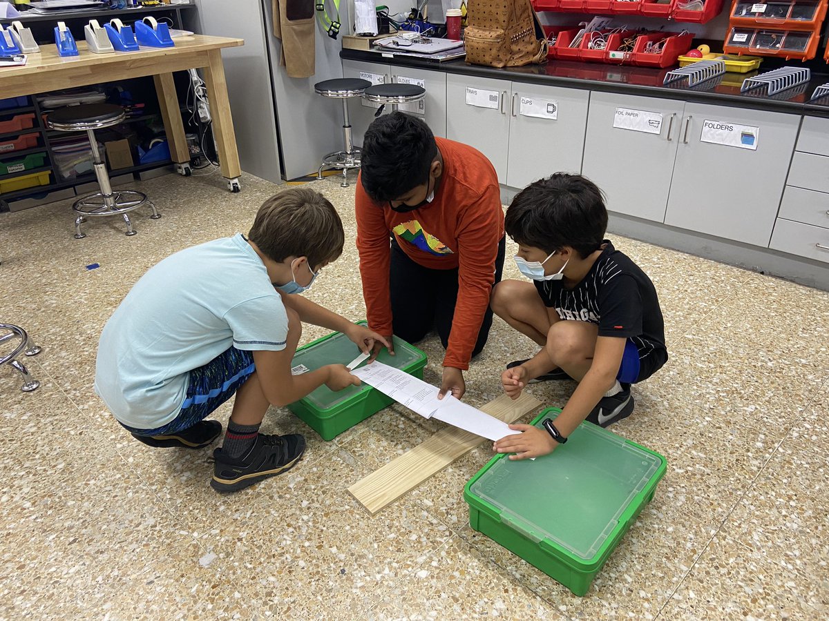 jfjmueller's tweet photo. @WAB_LIVE G4 students kick off the year in design class with the legends @dtaylor2008 and @MurrChris! Get that design cycle going! #uniquelywab #pyp #designthinking #school #learningthroughplay https://t.co/axODFDLYb0