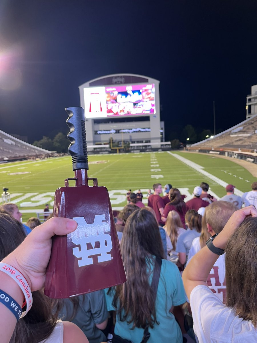 bbiggs08's tweet photo. #cowbellyell #hailstate https://t.co/PJFPZRpZxj