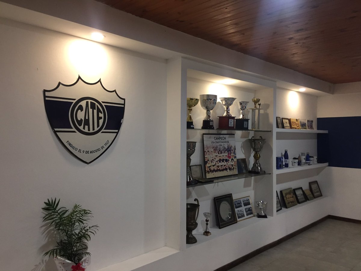 Esta tarde en Chascomús, junto a <a href="/pablo_poste/">Pablo Fernandez</a>, <a href="/SanchoSangui/">Sancho</a>, <a href="/pipoaravena/">Juan Aravena</a> y <a href="/CoteRossiOk/">ᴄᴏᴛᴇ ʀᴏssɪ</a> acompañamos al querido Julio Giribaldi, vicepresidente del club Tiro Federal, en la inauguración de la nueva Sede Social. Felicitaciones a todos los que trabajaron para hacerlo posible.