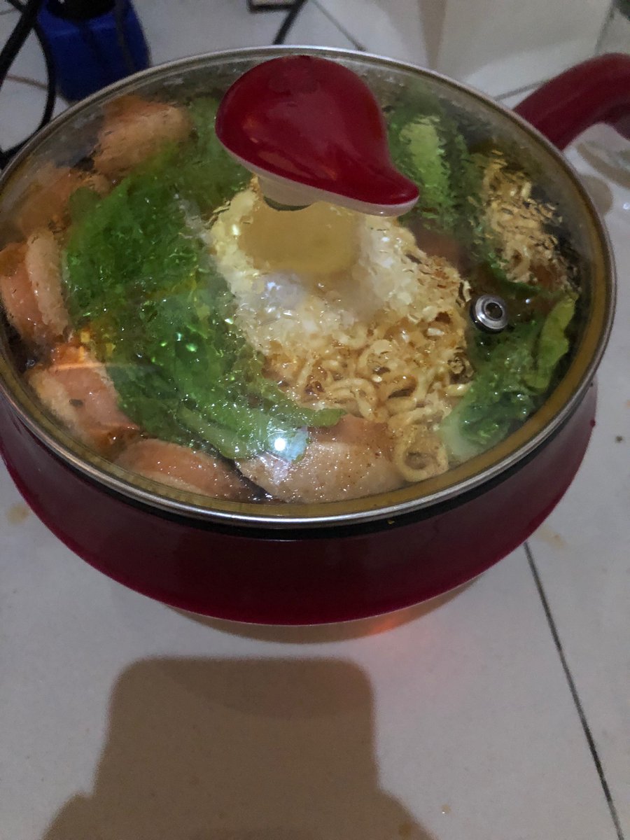 Sabdabatuparau's tweet photo. Makan-makan bersama #facar, episode baru beli kompor listrik https://t.co/rzYOUHrvwH