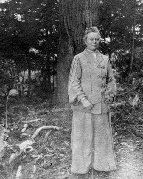 I’ve been reading about the life of Alice Eastwood (1859-1953,) a former high school teacher and self-taught botanist who named 395 species of plants and built the botanical collection at <a href="/calacademy/">California Academy of Sciences</a>. A badass botanist and an astonishingly awesome person.
