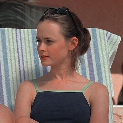 gilmorehrry's tweet image. rory let's play!