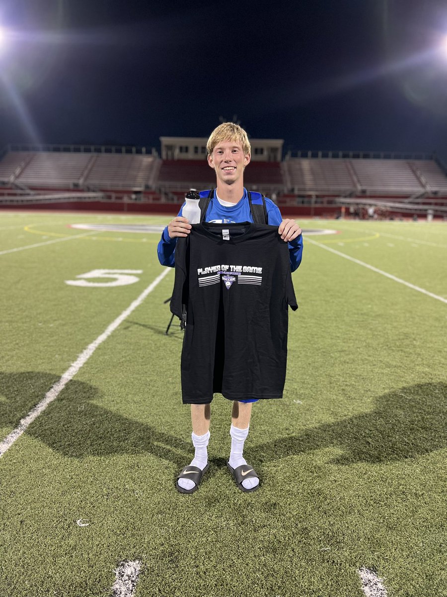 steelvalleySVS's tweet photo. Congratulations to our SVS Player of the Game #14 Brayden Murray!  His 2 goals helped the Eagles to a 3-0 victory over Girard. #steelvalleysvs #ohio #highschool #soccer ⚽️ @HubbMensSoccer @Eagles_HHS @_hhsupdates https://t.co/0Y32kPwFTr