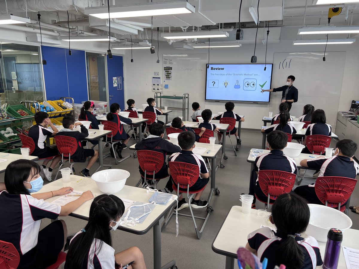 dealwisAyesh's tweet photo. Got some science experiments ‘cooking up’ in the STEM lab this week. Grade 5 are loving it #StamfordStrong #StamfordHK #CognitaWay #STEM #scienceeducation https://t.co/5huevT14af