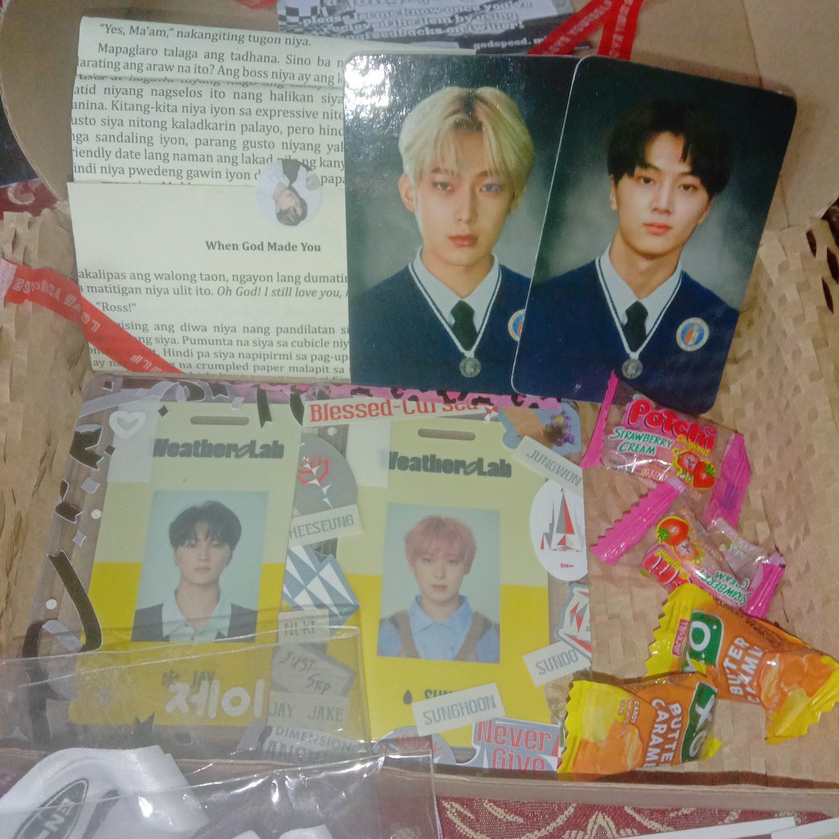 GarciaEdmarie's tweet photo. 。◕‿◕。 #EdgeneJmails
~From #jongfeedbacks
Thank you @jongxjongie sobrang naging happy ako sa pag uwi ng Jay and Sunoo Id isama mo pa yung sobrang daming freebies grabe ka mi plus yung Toploader grabehan may design ng dumating..
10/10 to sakin https://t.co/gNoOllsQib