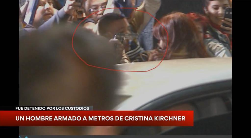 Desde el Sindicato de Prensa de Buenos Aires repudiamos enérgicamente el gravísimo atentado que sufrió la vicepresidenta de la nación <a href="/CFKArgentina/">Cristina Kirchner</a>. 
Expresamos toda nuestra solidaridad.