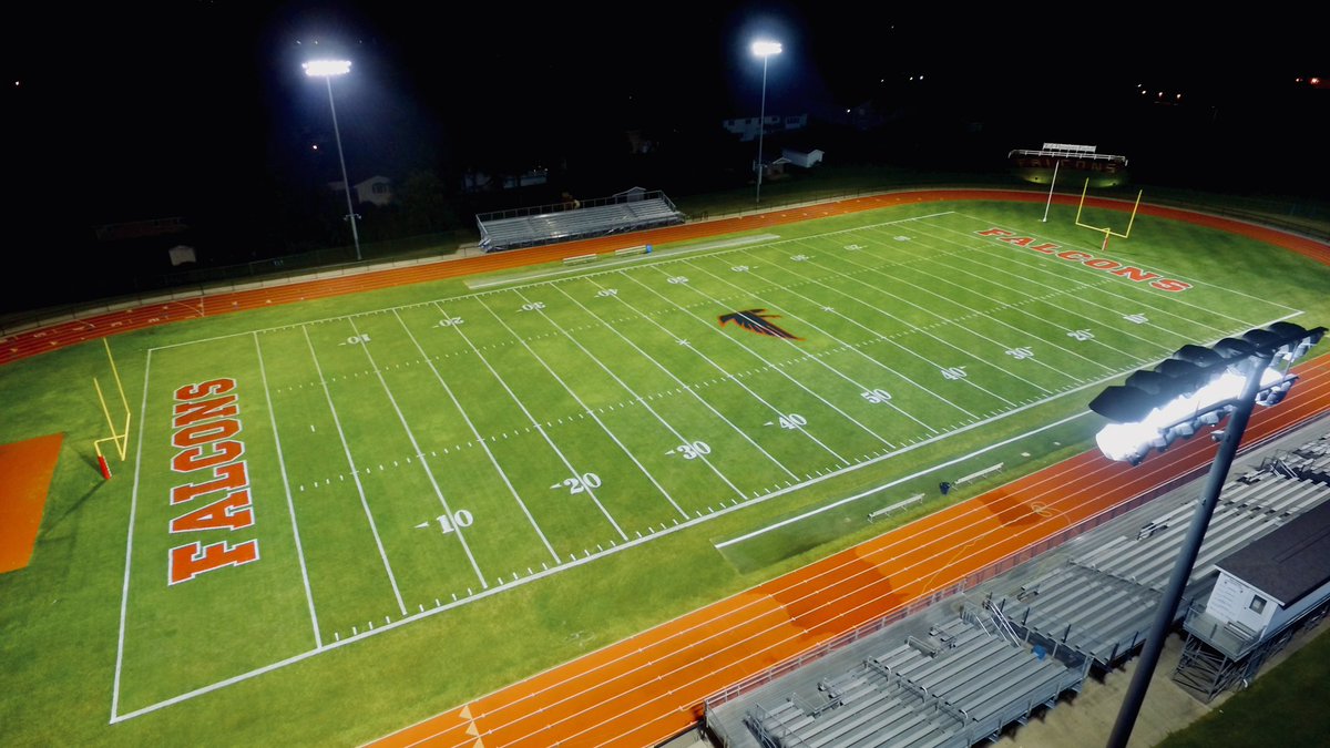 aplparktechguy's tweet photo. @APFalconFB @skyhawkdoc Field looks absolutely amazing. Let’s get after it tomorrow!! https://t.co/nZfg7PvNAy