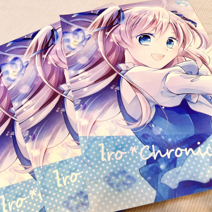 #COMITIA141  の新刊届きましたすっごく綺麗に印刷してもらえて大満足すぎます…!!!表紙も特殊紙なので上品なキラキラ加減が良いですあああ〜実際お手に取ってこのチカチカな可愛い感じを見てほしい…!!! 