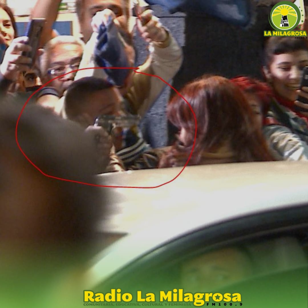MilagrosaRadio's tweet photo. 🚨 #AtentadoACFK GATILLARON A LA VICEPRESIDENTA Y EL TIRO NO SALIÓ
#RepudioTotal https://t.co/t7x0dkwdkT