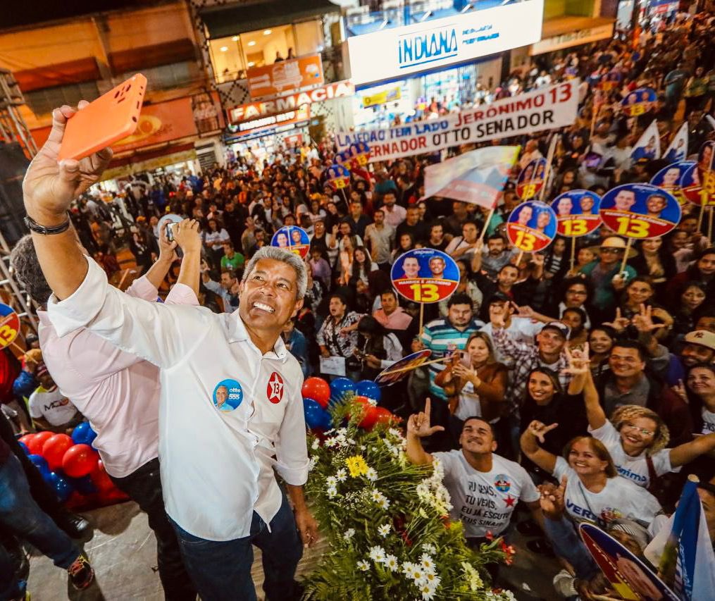 Jeronimoba13's tweet photo. 🤩 #MedeirosNeto já deu o recado: a #Bahia vai seguir avançando! É 1️⃣3️⃣ lá e 1️⃣3️⃣ cá, minha gente! ⭐️ #ABahiaTemLado #13Lá13Cá #Lula13 #Jerônimo13 #ABahiaÉ13 #Vote13 #J13 https://t.co/1FOPROzrtH