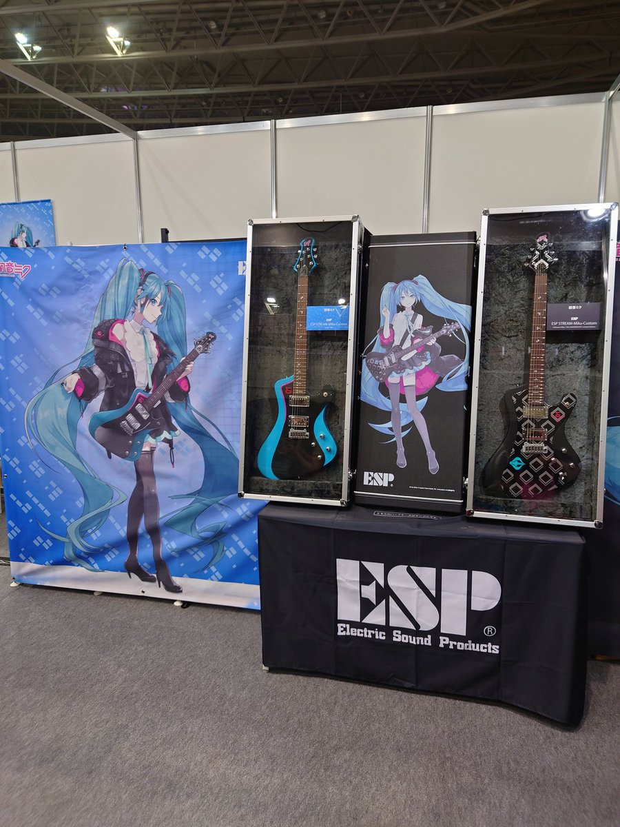 natok's tweet photo. マジカルミライ！
#espguitars #初音ミク https://t.co/pf7UuyiWvM