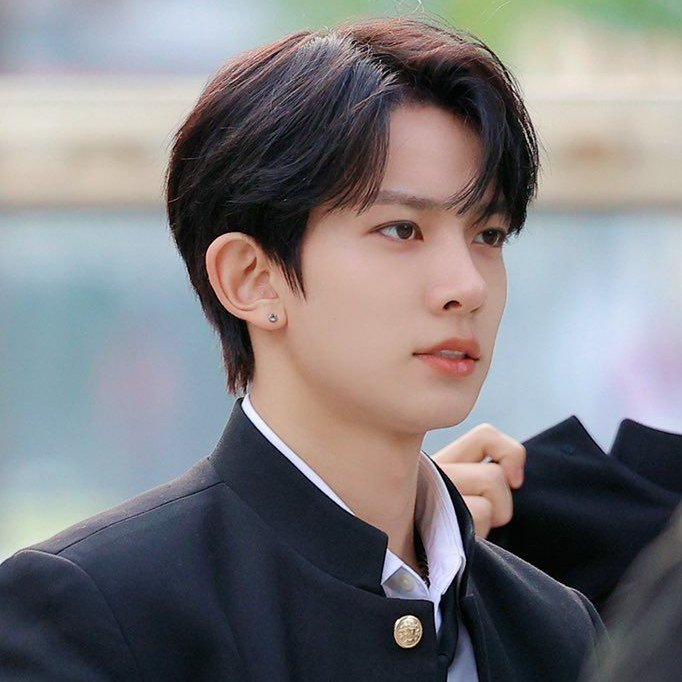 hehe pogi muna ako ngayon.