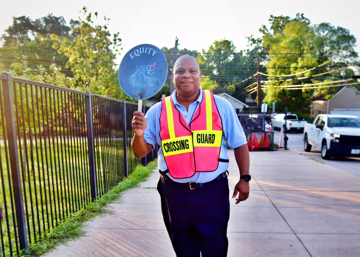 LBudgewater's tweet photo. When your Crossing Guard @lockhartES trades in his STOP🛑 sign for his House sign🐈‍⬛🖤! #LockhartHouseSystem #HouseOfEquity #CommunityStakeholders #BuildingRelationships @GuilloryCoach @CountryQue15 @Cassand39058613 @cameshiadawn https://t.co/6FTGSFpyN7