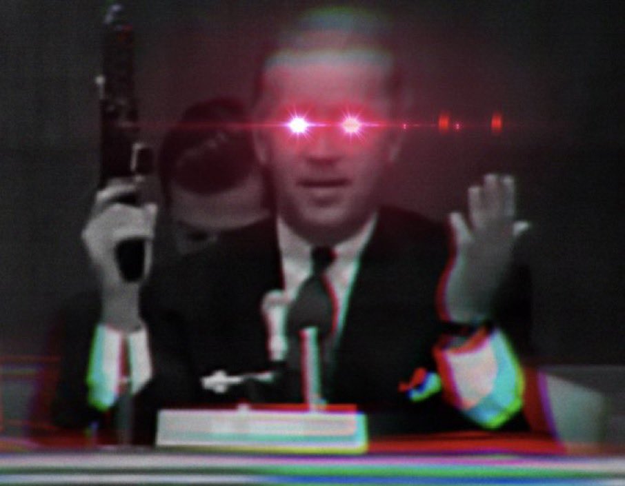 RealSwoletariat's tweet photo. @hasanthehun @stoolpresidente For my friends, 10 thousand dollars.
For my enemies, the law. https://t.co/t3ViC6qeus