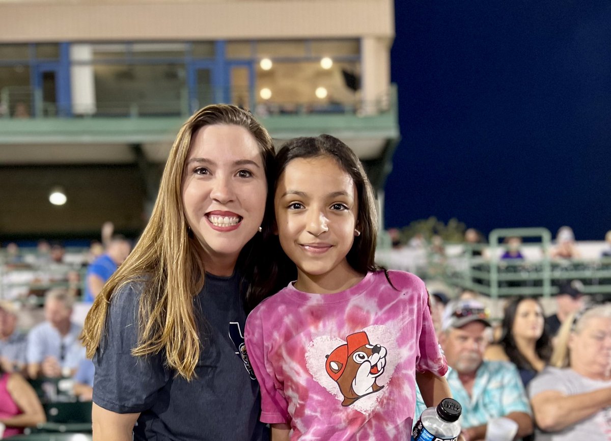Congratulations to @rudderavid ‘s very own @AGonzalezRudder for being nominated Outstanding  Educator at tonight’s@missionsmilb game!! #RangersLead #RudderAvid @mr_Varelanisd @MarySchmelteach & @EarlRudderMS are proud of you!!