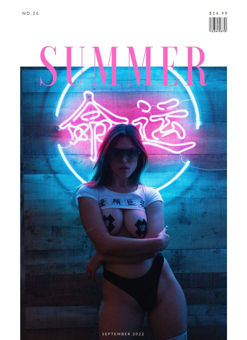 The Tokyo Issue / OUT NOW! 💕 https://t.co/Px4amsOM9A https://t.co/vcXI0McsKE