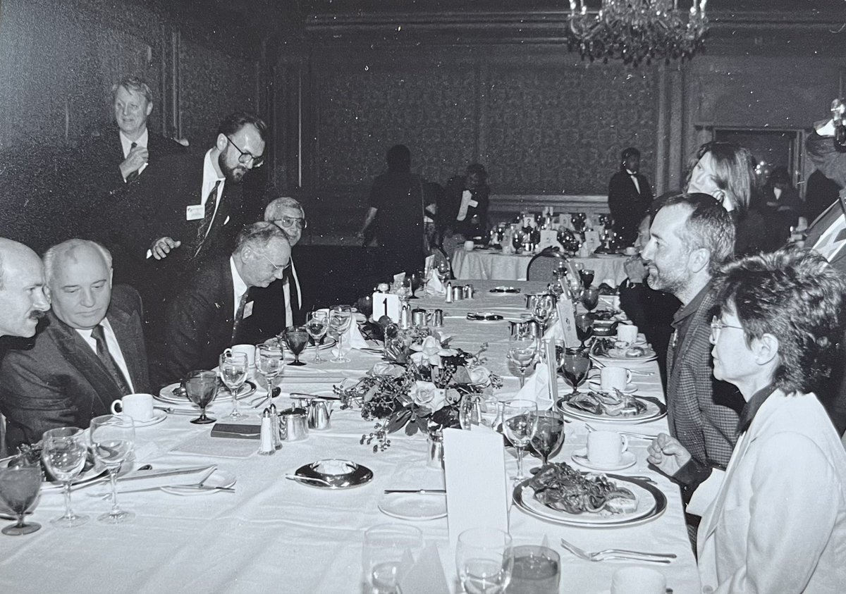 Raffi_RC's tweet photo. #TBT 1993 luncheon in Arlington, VA.
remembering fondly Mikhail Gorbachev, the brilliant man who presided over the breakup of the Soviet Union. the affable Gorby was a visionary. had the most impact on me of any world leader I’ve met. #RIPGorbachev https://t.co/E8xMf1dLi3