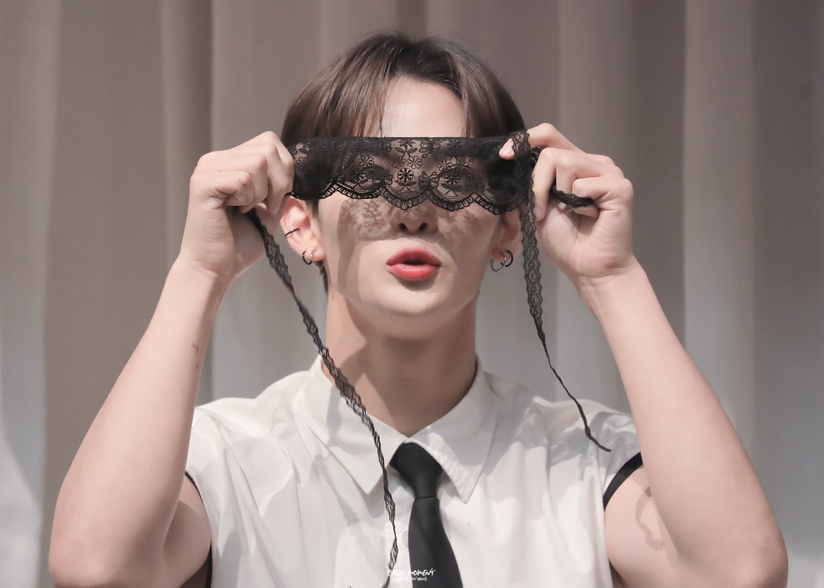 BAEst_Moment's tweet photo. 220826 #배진영 #BAEJINYOUNG #CIX 

  이거 마쟈?
                                         바보,, https://t.co/Vibm0cOfcH