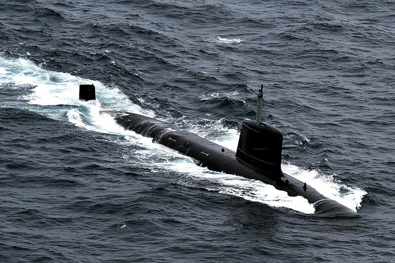 KhakiLab's tweet photo. The @IndianNavy plays a pivotal role in #India’s national security. But #DidYouKnow it also contributes to diplomacy, economy &amp; ecology. Cmde @SrikantKesnur VSM (Retd) tells us more  at our Online Talk #TransitionToTransformation on Sat, 3 Sep, 6 pm IST, @ Zoom.

Pic: Indian Navy https://t.co/N2DAJyO7oG