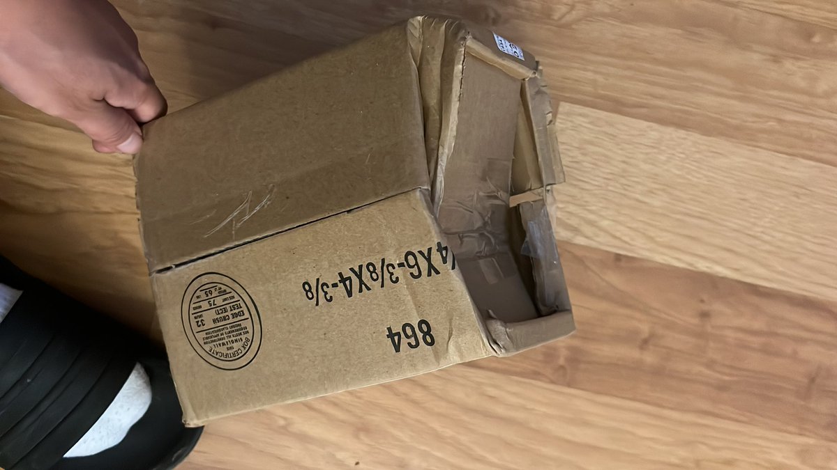 Miker2301's tweet photo. Thank you for stomping on my package before sending it. 🥲 @Target @AskTarget https://t.co/yhIZwrXkVb