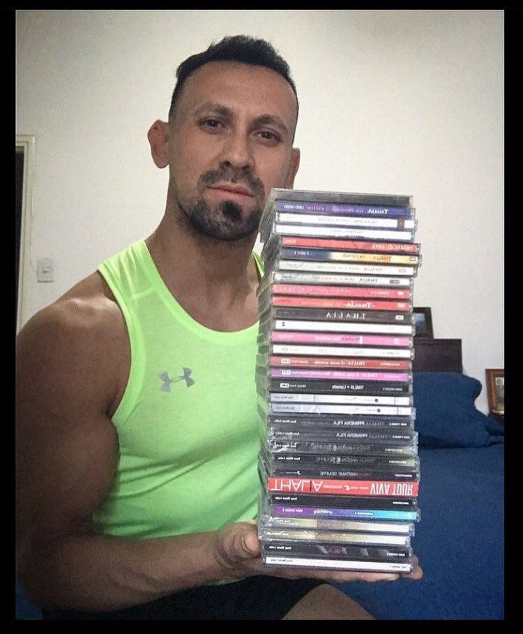Gustha1's tweet photo. @thalia Amo que me digas que me Amas!
#PorLoQueResteDeVida a tu lado #SoyThalifanYQue 27 Años Amándote! https://t.co/a3jqTPnZRO