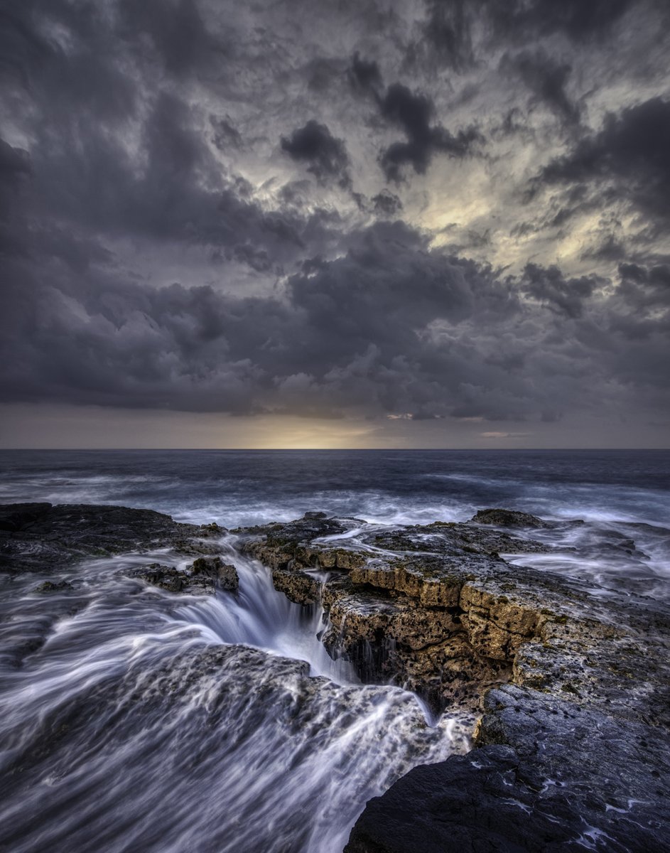 Moody View of Hawaii’s Rugged Beaches, Jason Wright!🤩