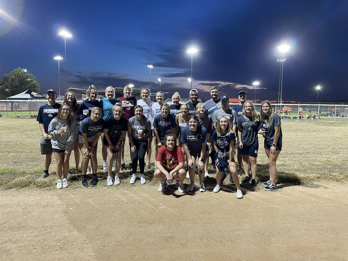 SCWarriorWBB's tweet image. Love seeing Warriors supporting Warriors…was a great night cheering on the @SterlingXCTF team in Hutchinson. Best of luck the rest of your season! #SwordsUp #MutualSupport #Theyrunfast #thatsalongway