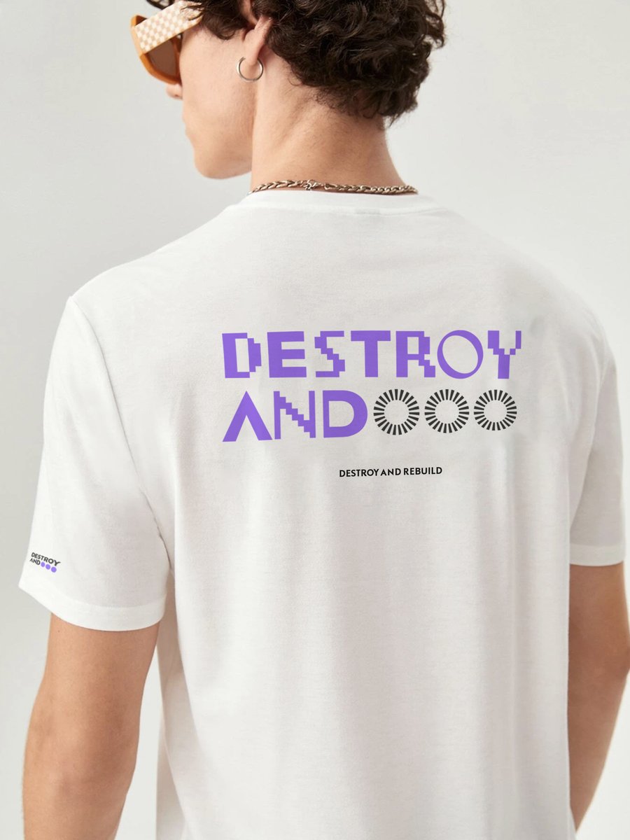 destroyand_'s tweet photo. Which back design will you choose？

#DNR #nftart #NFTcollectibles https://t.co/OrocQF53Pa