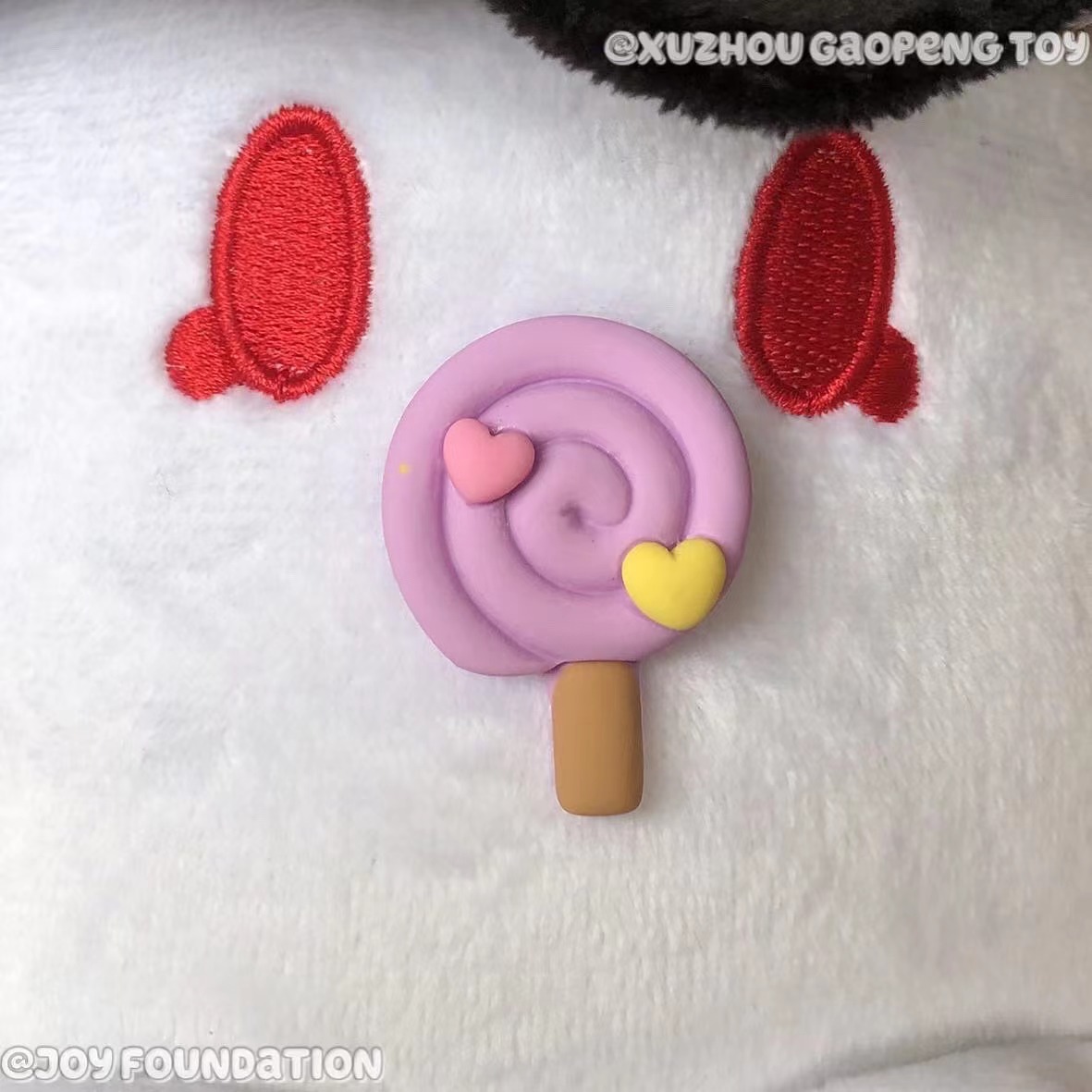 GaoPengToys's tweet photo. 🥹Due to the complexity of the design and the all-inclusive slippers, we made larger size, lollipops and other decorative removables.

#plushslipper
#customslipper
#slipper
#slippers
#customplush
#customplushie
#toymanufacturer
#factory
#plushies
#gaopengtoy https://t.co/fiJnLrKSgD