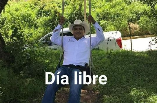muskitab's tweet photo. *amenazan a cristina*
alberto: https://t.co/i83SRq8z0k
