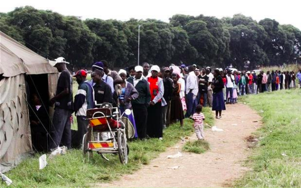 DiasporaDeskZim's tweet photo. CCC electoral reform demand #1: The Right To Vote.
The right to vote is enshrined in the constitution. However, millions of Zimbabweans have no right to vote, for example:
Citizens in the diaspora
Citizens in prisons
#WeNeedReforms
#DiasporaVoteZw
Good Morning Zimbabwe! https://t.co/zWzcNTTdYT