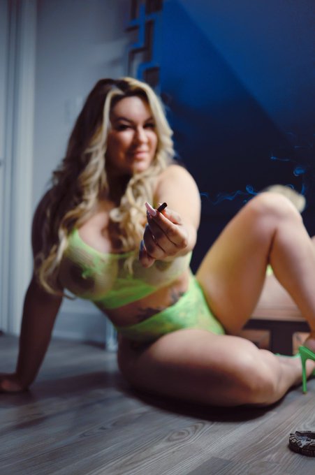 Watch Marcela Latinbabe's leaked NSFW photo on TwXstars