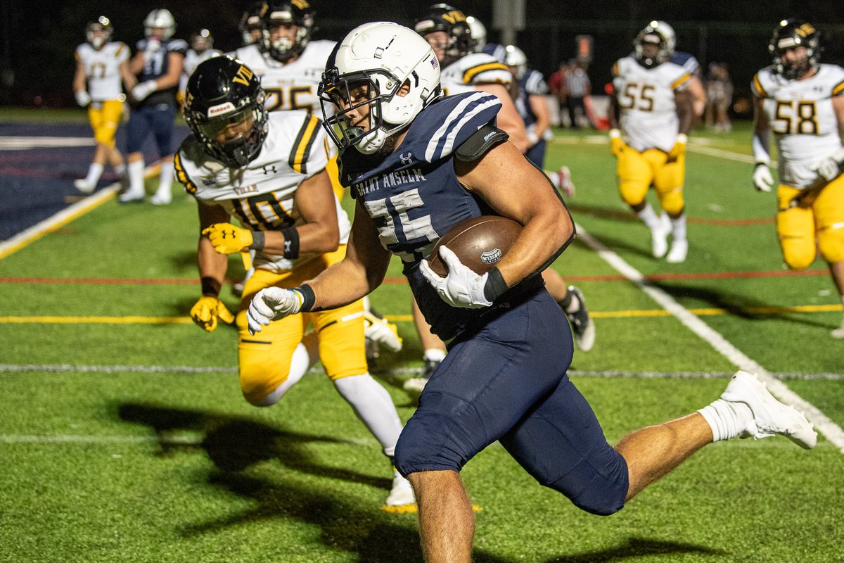 At home in front of our awesome fans on Thursday, we moved to 1-0 with a season-opening 28-10 victory over Millersville!

RECAP/VIDEO HIGHLIGHTS: saintanselmhawks.com/news/2022/9/1/…

#BCM #HawksSoarHigher