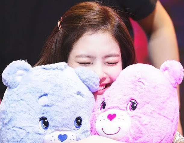 blackpinkbabo's tweet photo. i just hope you’re happy jennie 🥺🫶🏻 https://t.co/mjC5mP2vTr